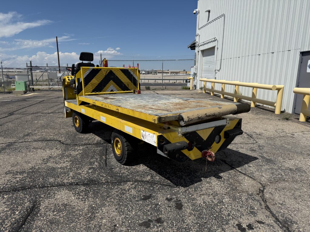 United Tractor Flatbed Tug